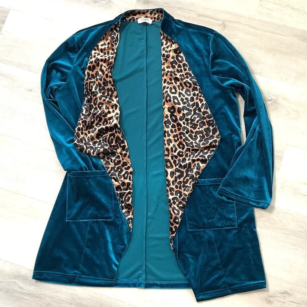 UmGee USA Womens Teal Velvet Cardigan with Animal Print lapel Long Sleeve Small
